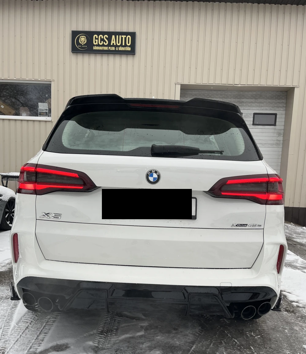 Valge BMW X5 pärast remonti
